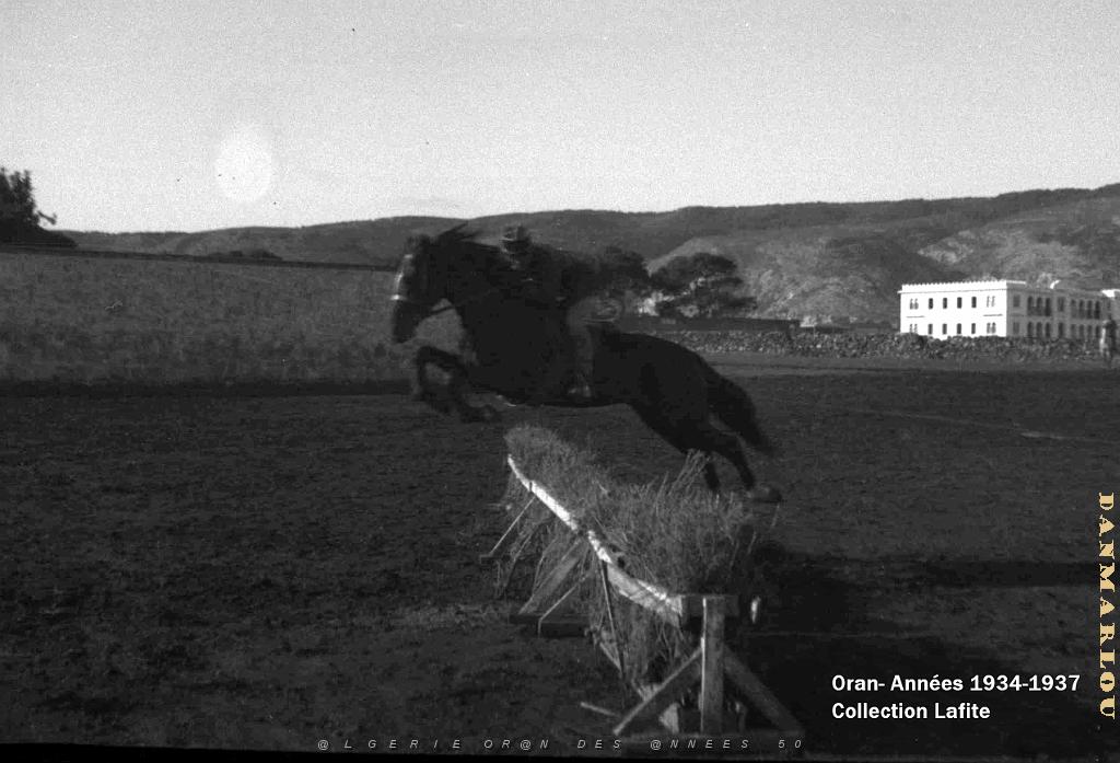 ORAN 1934 1937 QUARTIER DU 6 EME HUSSARD A ECKMUHL   (5).jpg